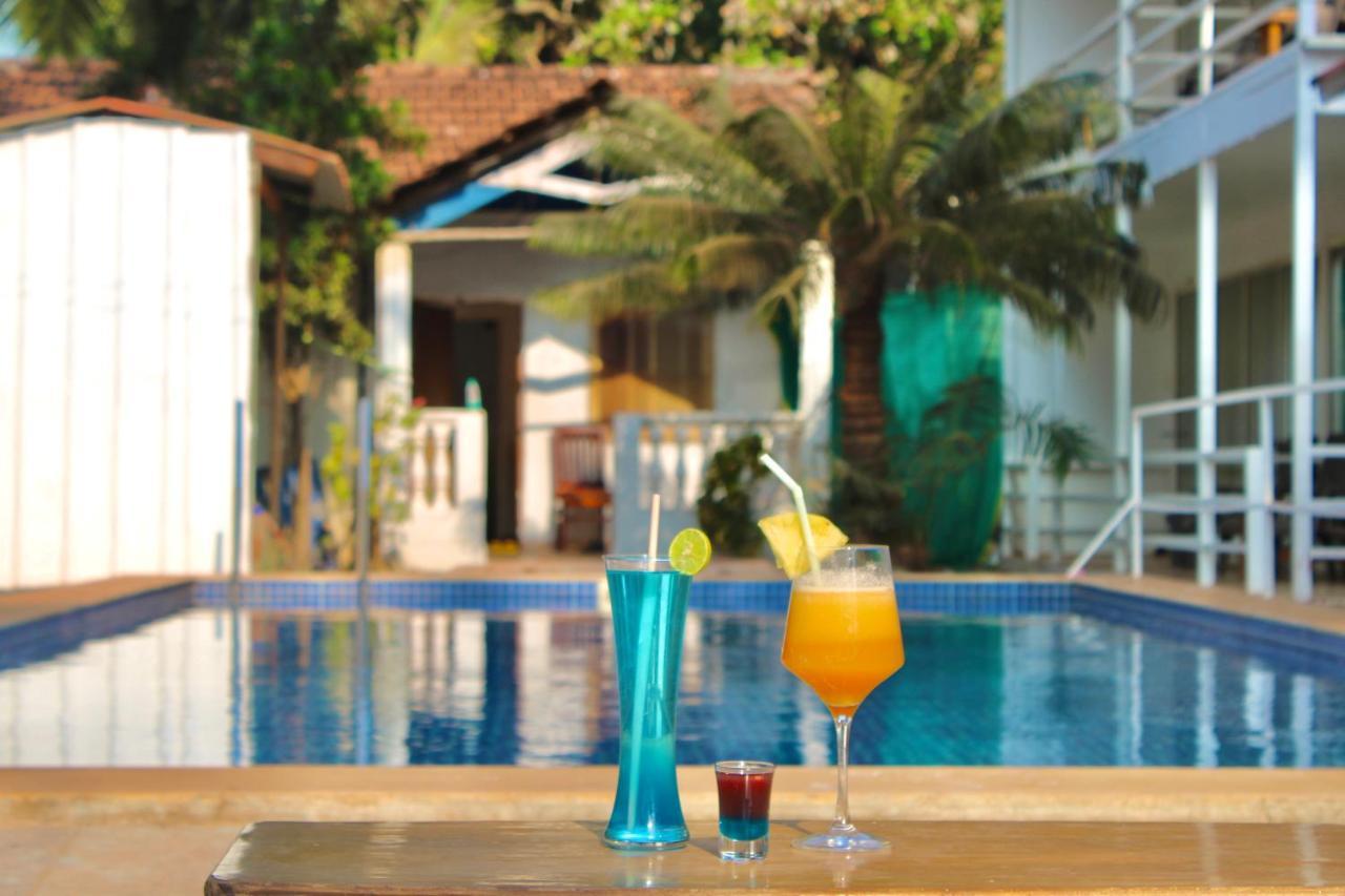 Arabian Sea Beach Resort Morjim Esterno foto