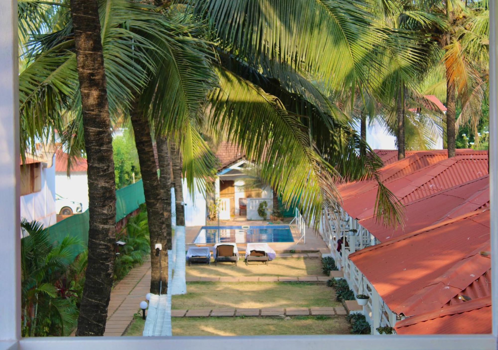 Arabian Sea Beach Resort Morjim Esterno foto