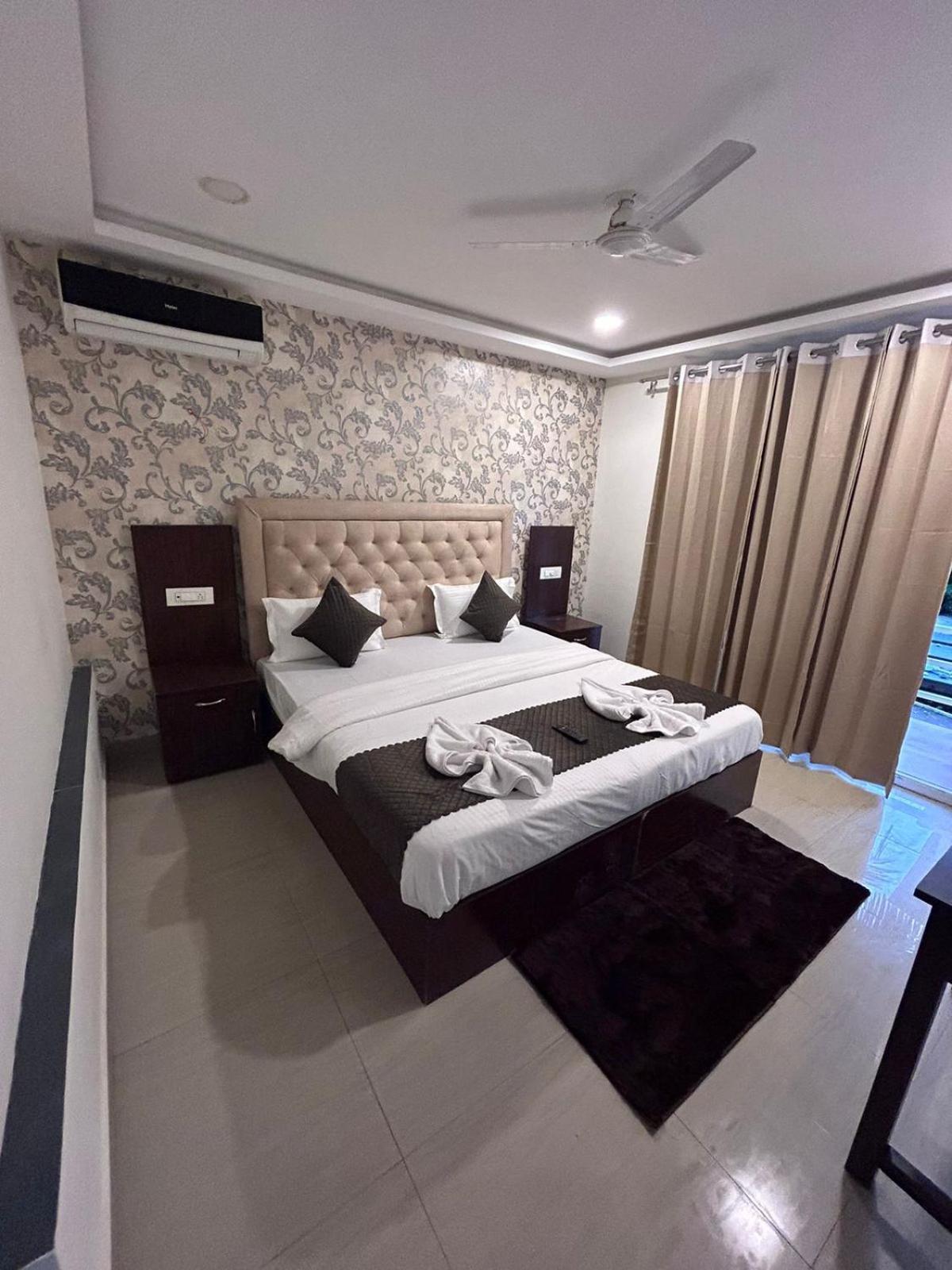 Arabian Sea Beach Resort Morjim Esterno foto