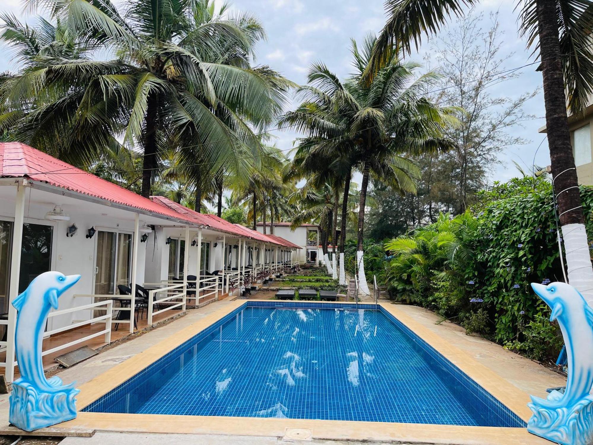 Arabian Sea Beach Resort Morjim Esterno foto